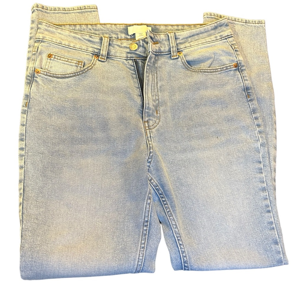 H&M Light Wash Tapered Leg Jeans Size 10 Casual